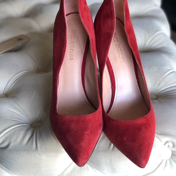 Red suede pointy toe heels - Picture 4 of 8